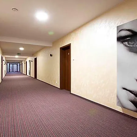 אתר נופש Jelen Resort&spa *