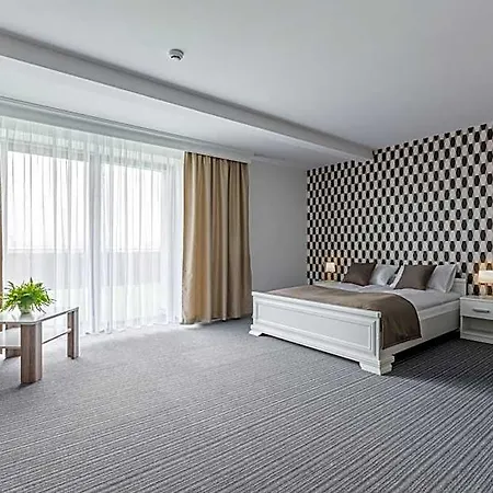 Jelen Resort&spa אתר נופש