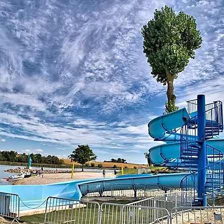 אתר נופש Jelen Resort&spa *